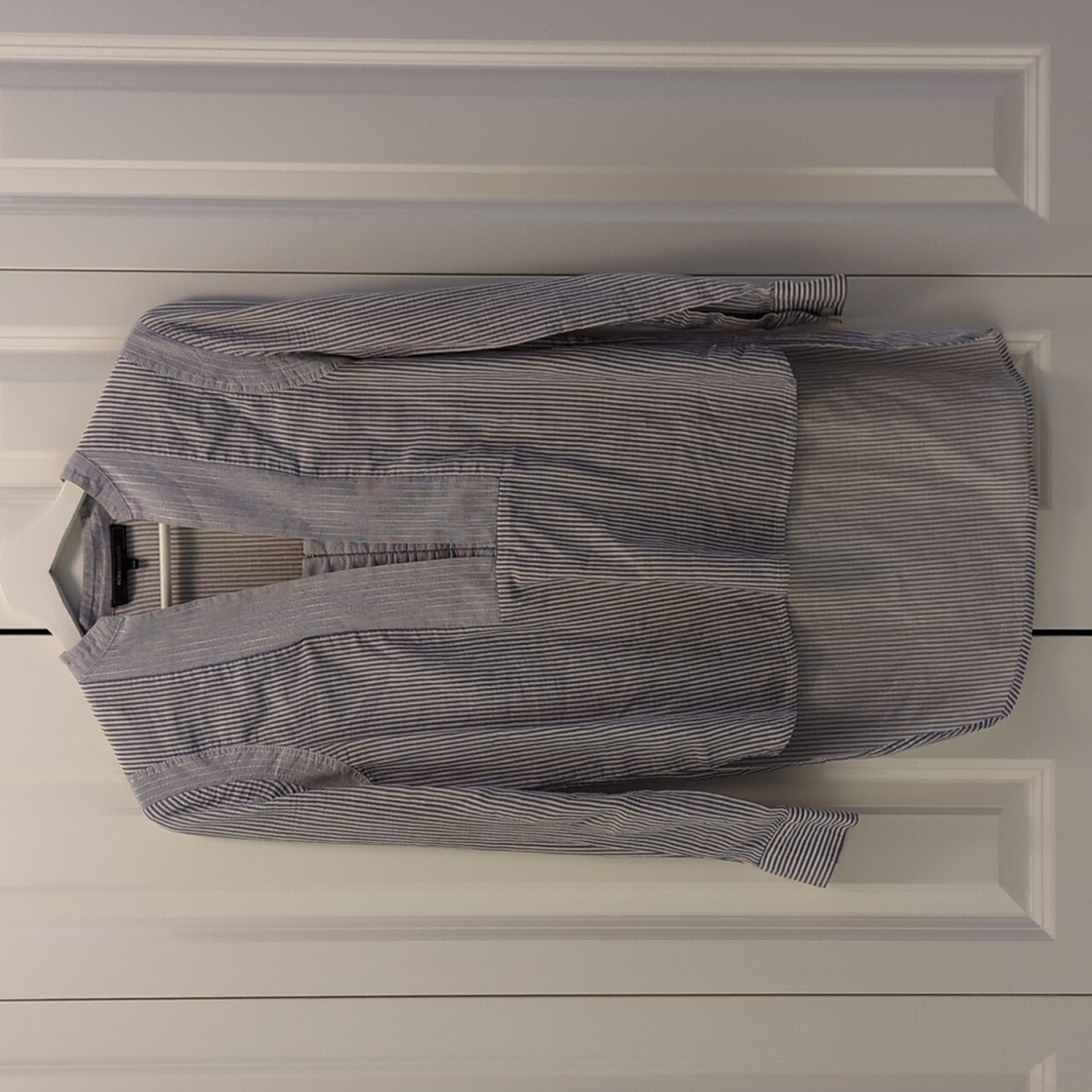 BCBG MAXAZRIA Button Down Shirt, Size XXS